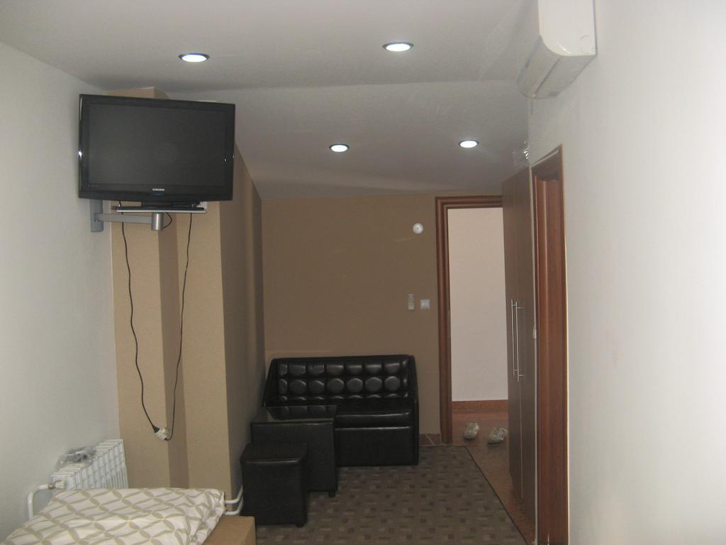Prenociste Zan Hotel Sarajevo Exterior photo